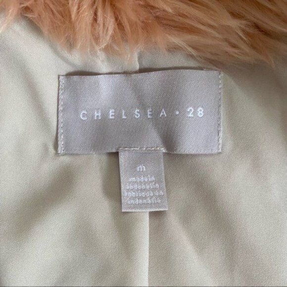 Chelsea28 Faux Fur Jacket in Pink Size Medium NWT - Picture 13 of 13
